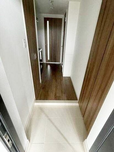 玄関　【広々7.9帖を自由にレイアウトお楽しみください！】おすすめ