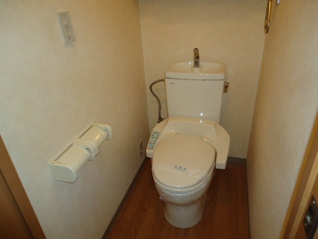 トイレ　シャワー付トイレ