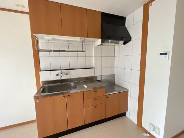 キッチン　ダイニングキッチン