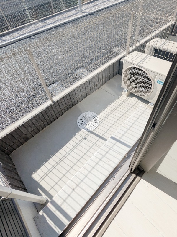 バルコニー　図面と現状に相違がある場合には現状を優先