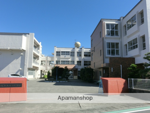 小学校　中瀬小学校（小学校）まで411m