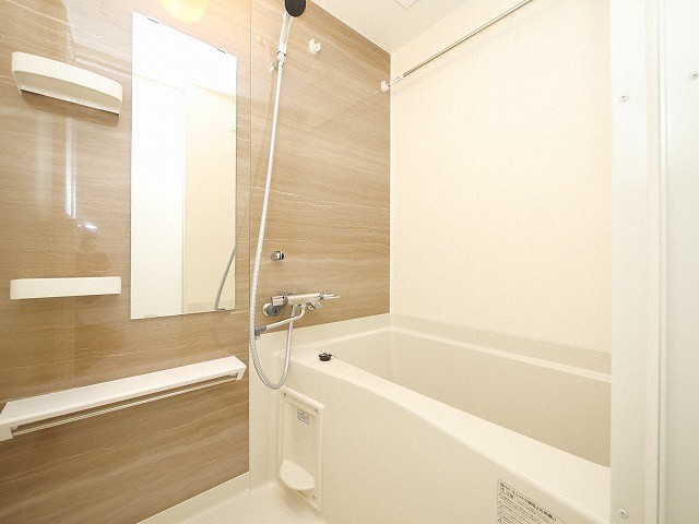 バス・シャワールーム　ゆったり過ごせるお風呂です