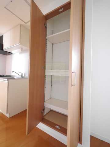 収納　新宿ヤマトビル