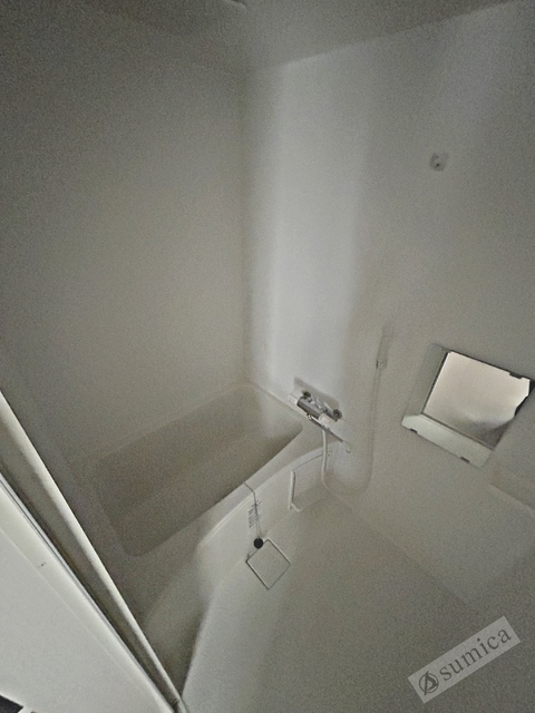 バス・シャワールーム　ちょうど良いサイズ。お掃除もラクラクです。