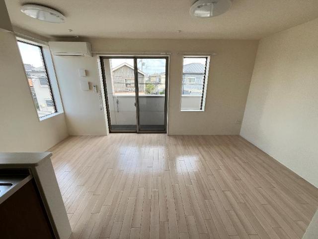 居室・リビング　リビング