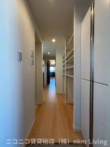 玄関　別号室イメージの為、現状を優先致します。