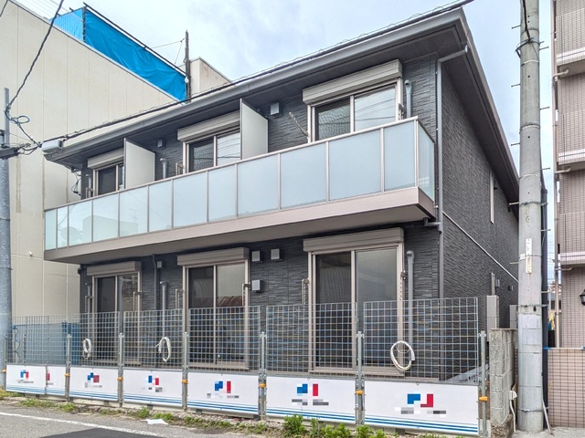 建物外観　建築中
