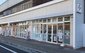 コンビニ　セブンイレブン ハートインピオレ姫路店（コンビニ）まで303m
