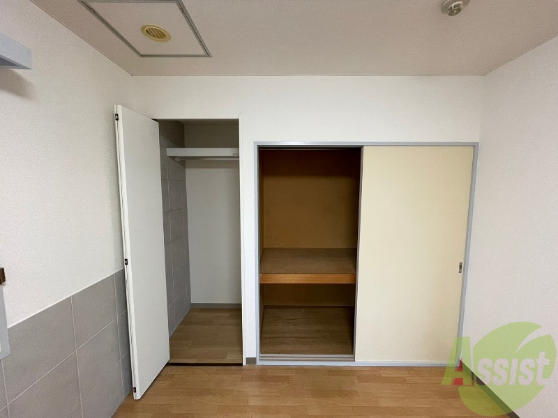 収納　寝室の収納です。部屋がすっきり片付きます。