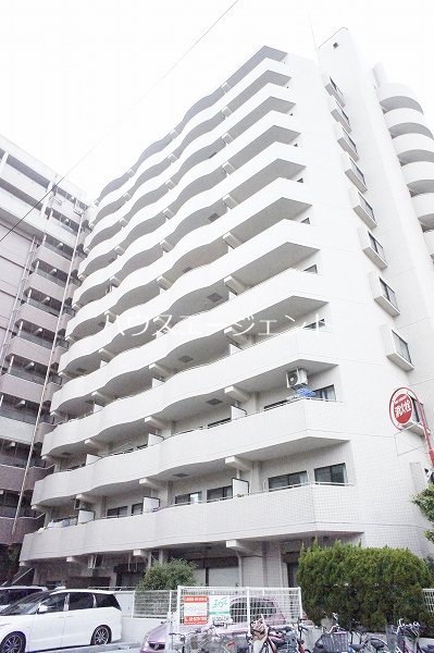 建物外観　タイル張り鉄筋コンクリートマンション