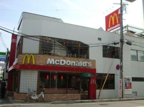 飲食店　マクドナルド石山駅前店（飲食店）まで442m