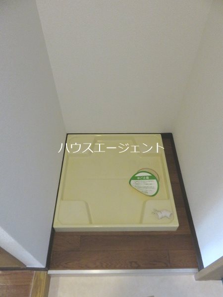 その他設備　室内洗濯機置場で安心です。※参考画像