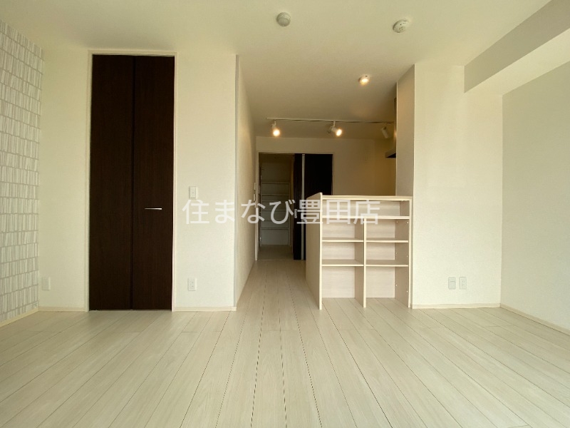 居室・リビング　同型別部屋写真
