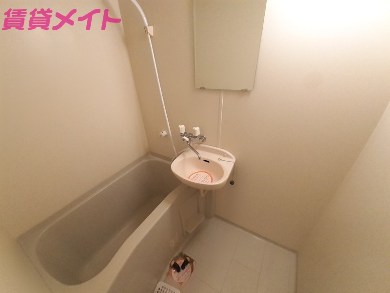 バス・シャワールーム　同型参考写真