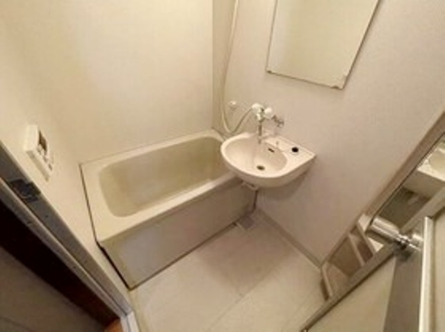 バス・シャワールーム　別部屋同仕様タイプ
