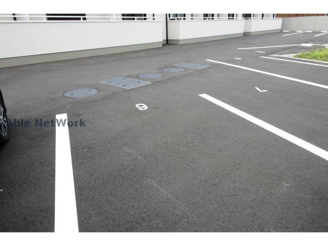 駐車場　駐車場