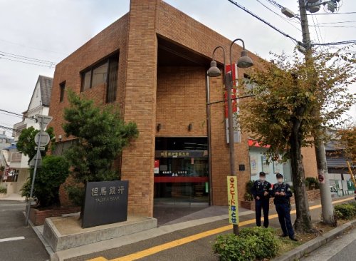 銀行　但馬銀行宝塚支店（銀行）まで350m