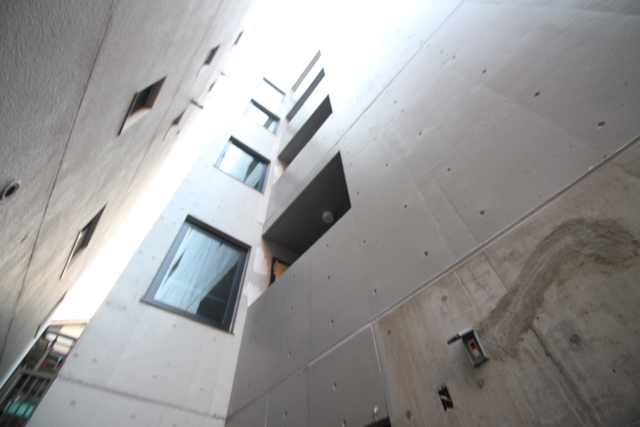 その他　敷地内/建物