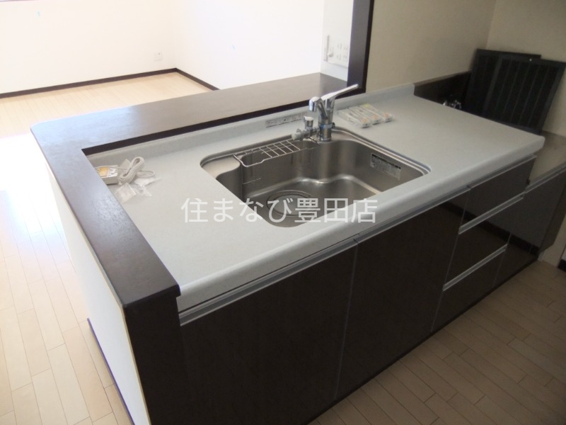 キッチン　同型別部屋写真