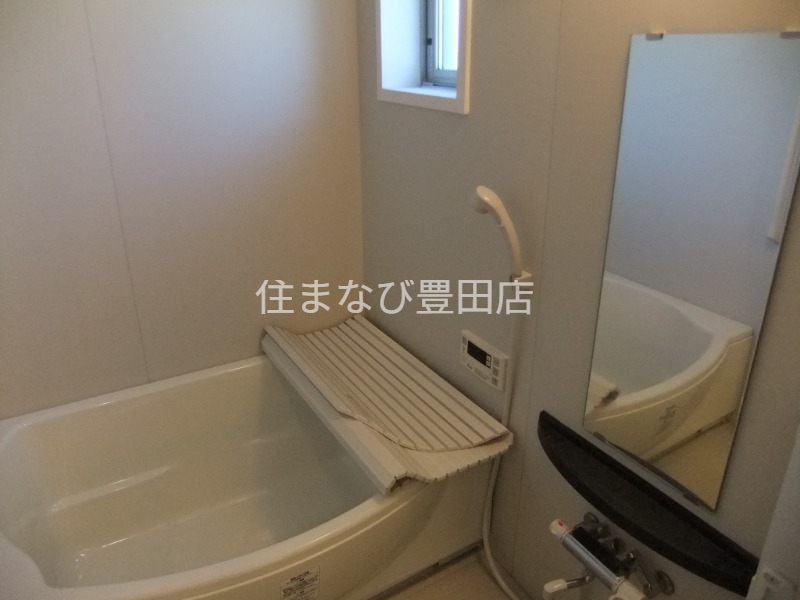 バス・シャワールーム　同型別部屋写真