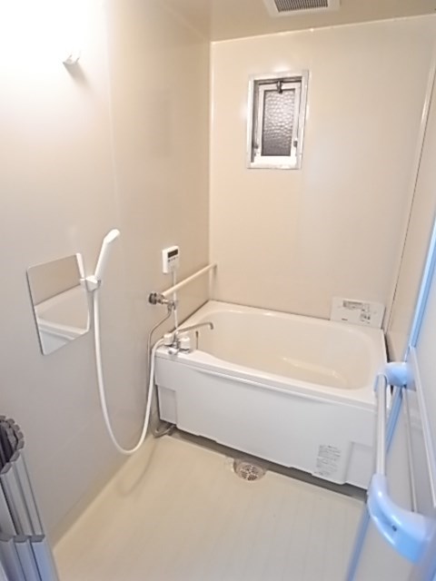 バス・シャワールーム　お風呂です