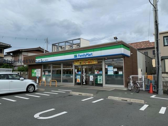 コンビニ　ファミリーマート豊橋草間町店（コンビニ）まで176m