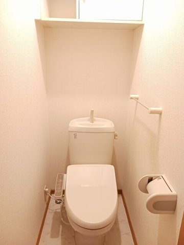 トイレ　清潔感のあるトイレです