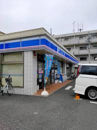 コンビニ　ローソン新高島平駅南店（コンビニ）まで214m
