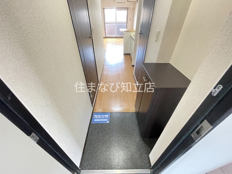 玄関　同型別部屋写真