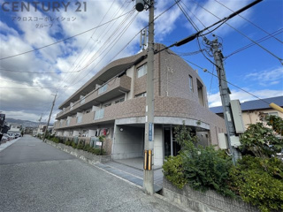 建物外観　敷地内に駐車場・駐輪場あります！