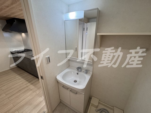 洗面設備　独立洗面化粧台付き