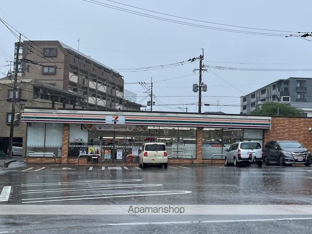 コンビニ　セブン－イレブン西鉄紫駅前店（コンビニ）まで95m