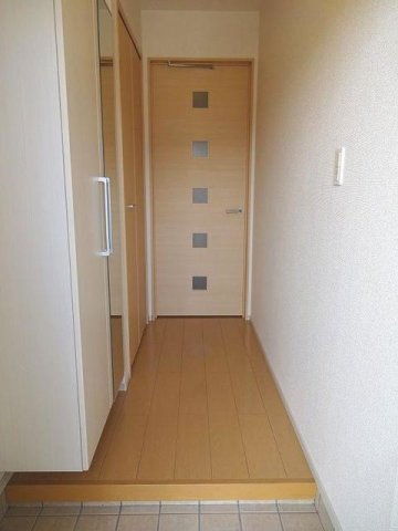 玄関　シンプルで使いやすい玄関です