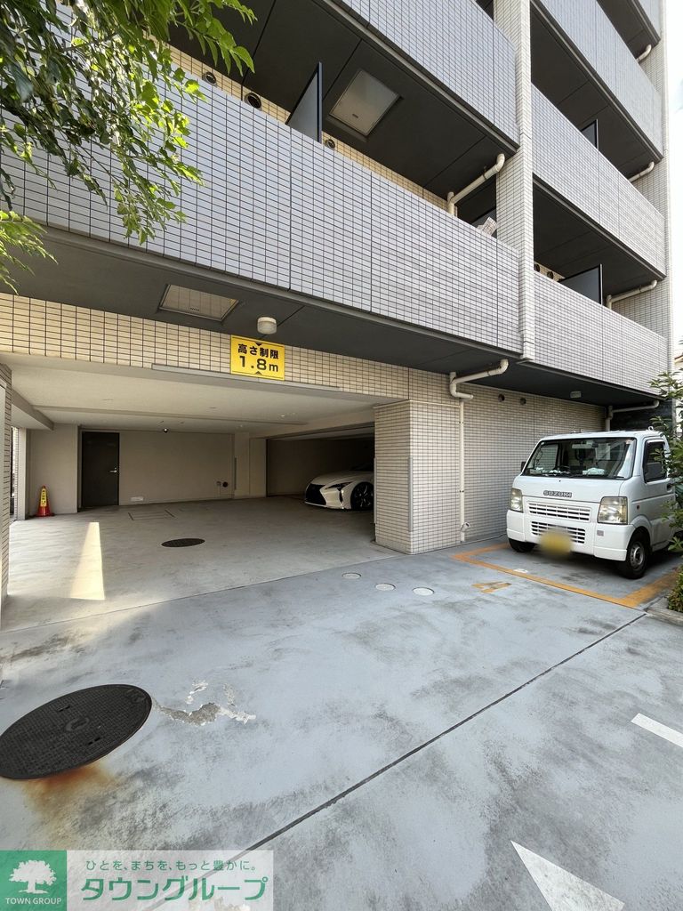 駐車場　駐車場