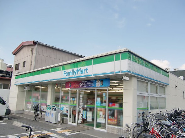 コンビニ　ファミリーマート 八尾跡部北の町店（コンビニ）まで160m