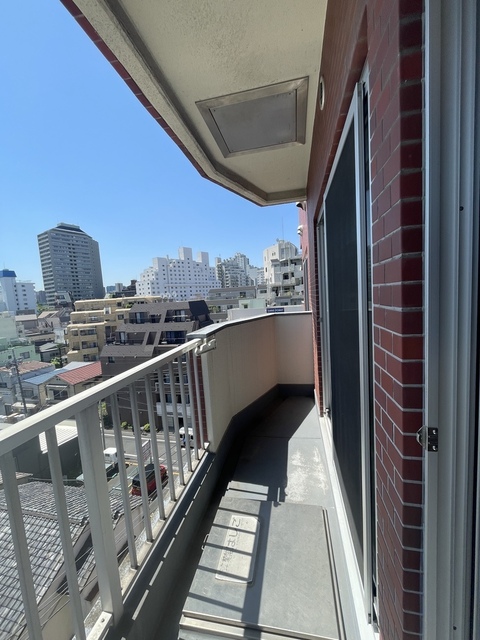 バルコニー　南東向きのバルコニー※前回募集時の写真です。