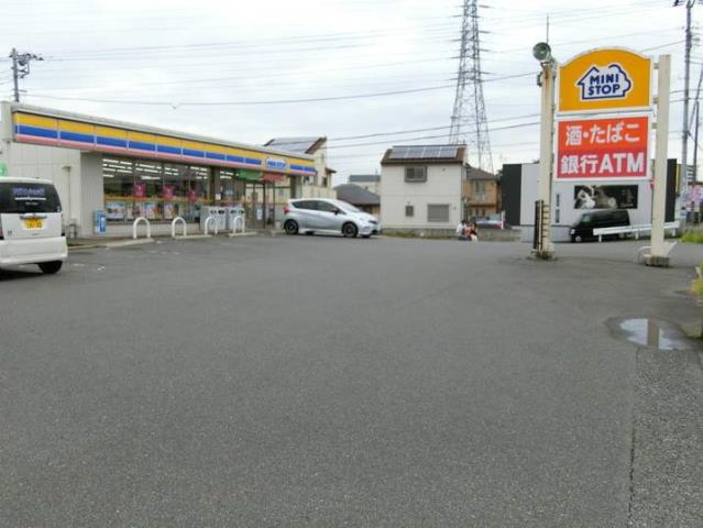 コンビニ　ミニストップ（コンビニ）まで970m