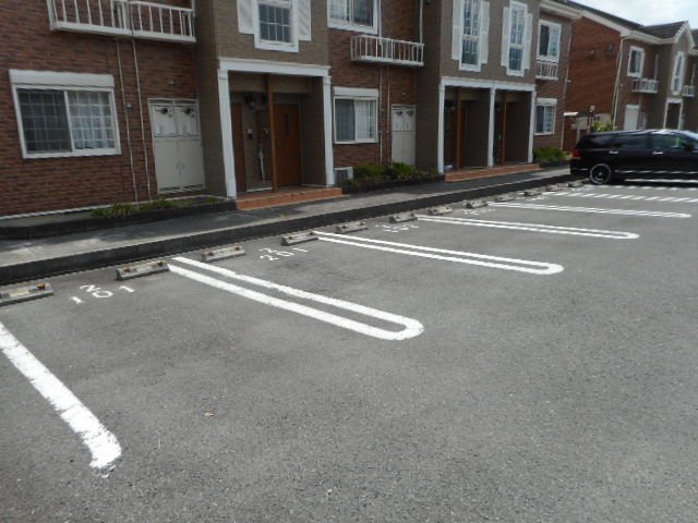 駐車場　駐車場完備です