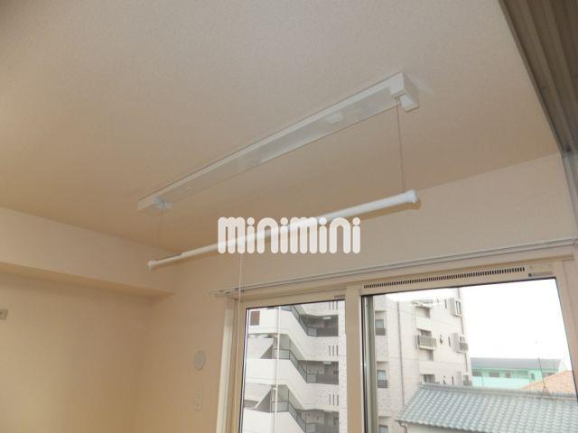 その他設備　室内洗濯干しです