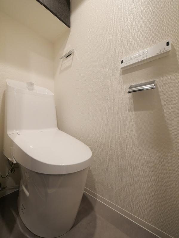 トイレ　※同タイプの別のお部屋です。