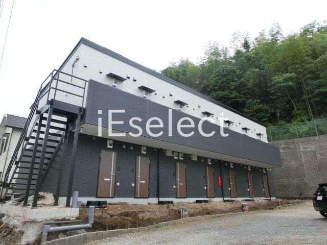 エントランス　不在時に便利な宅配ボックス付き