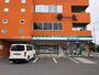 コンビニ　ファミリーマート田原吉胡店（コンビニ）まで460m