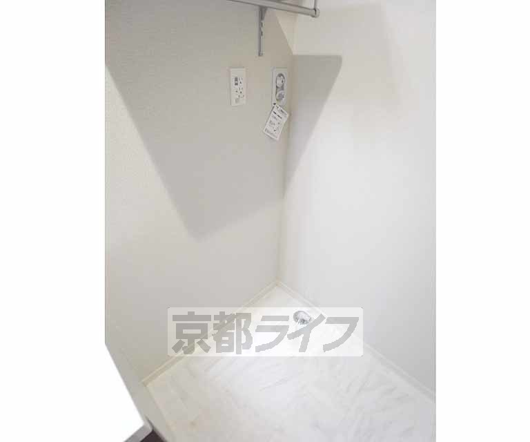 その他設備　室内に洗濯機おけます。