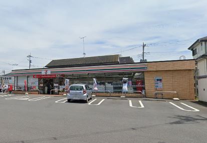 コンビニ　セブンイレブン厚木下川入店（コンビニ）まで830m