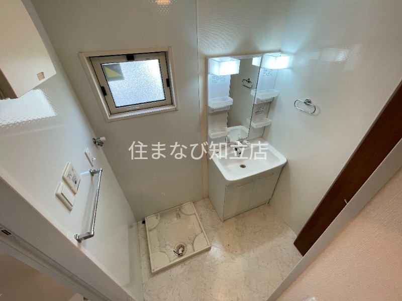 洗面設備　改装前（清掃前）
