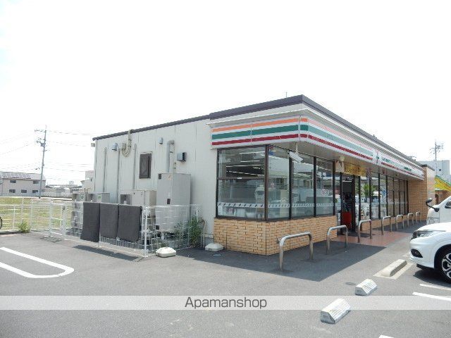 コンビニ　セブンイレブン／倉田店（コンビニ）まで450m