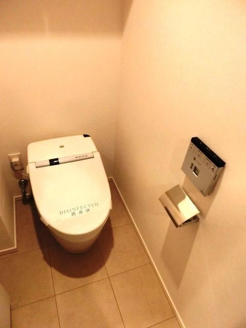 トイレ　シャワートイレ