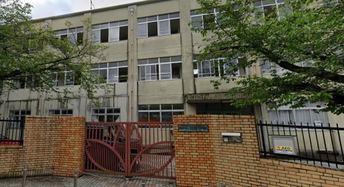 中学校　醍醐中学校（中学校）まで977m