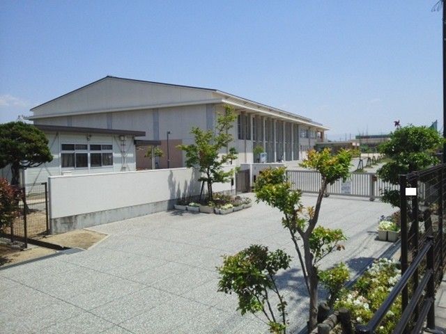 小学校　倉敷南小学校（小学校）まで850m