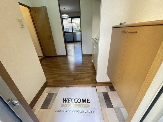 玄関　※別部屋の写真です